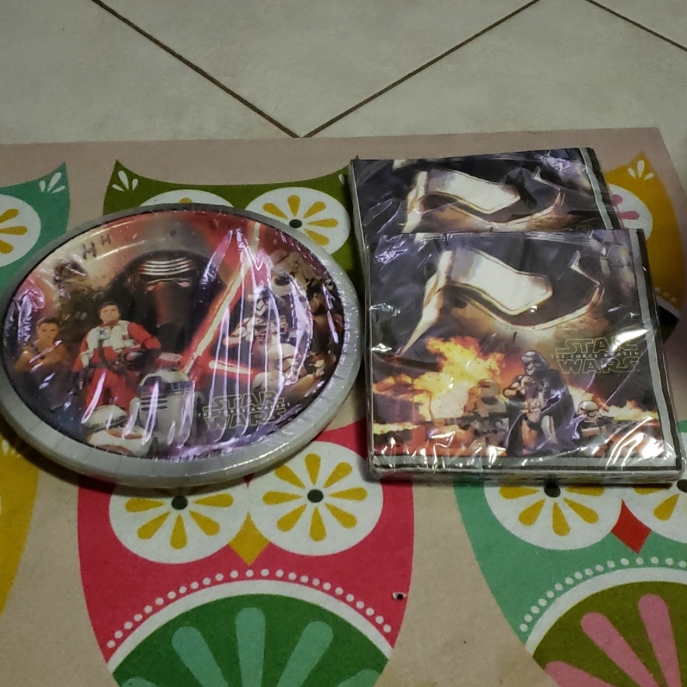 Starwars plate/napkins